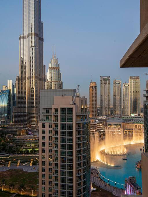 First Class 2Br With Full Burj Khalifa And Fountain View Дубай Экстерьер фото