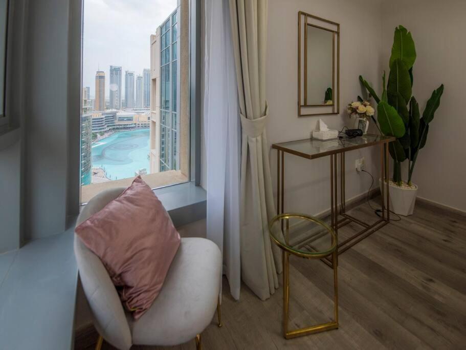 First Class 2Br With Full Burj Khalifa And Fountain View Дубай Экстерьер фото