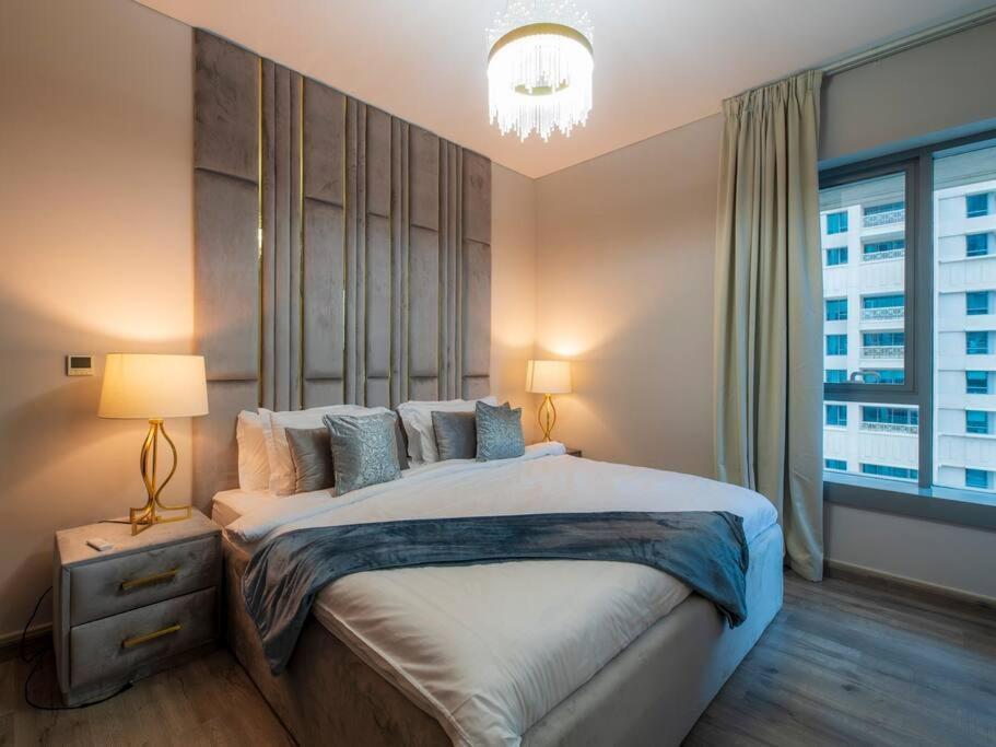 First Class 2Br With Full Burj Khalifa And Fountain View Дубай Экстерьер фото