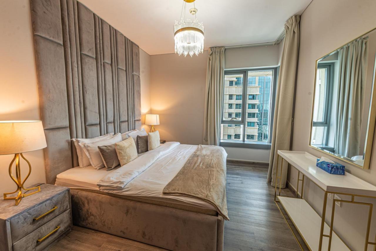 First Class 2Br With Full Burj Khalifa And Fountain View Дубай Экстерьер фото